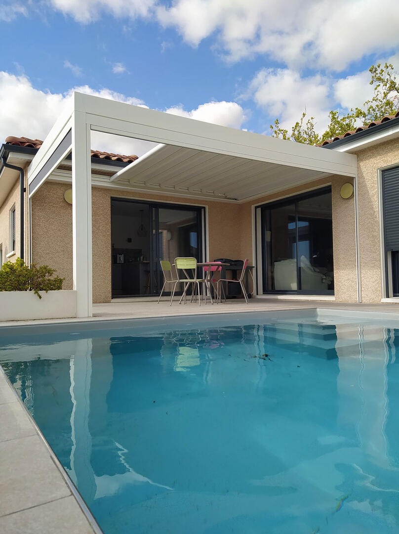 Pergola à toile rétractable 5 piscine pergola Toulouse été