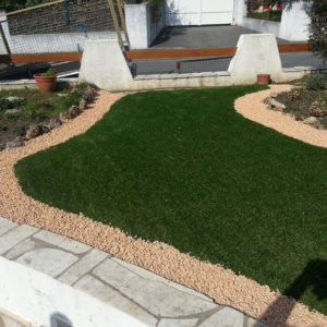 À Toulouse, pour une pelouse verte toute l&rsquo;année : le gazon synthétique