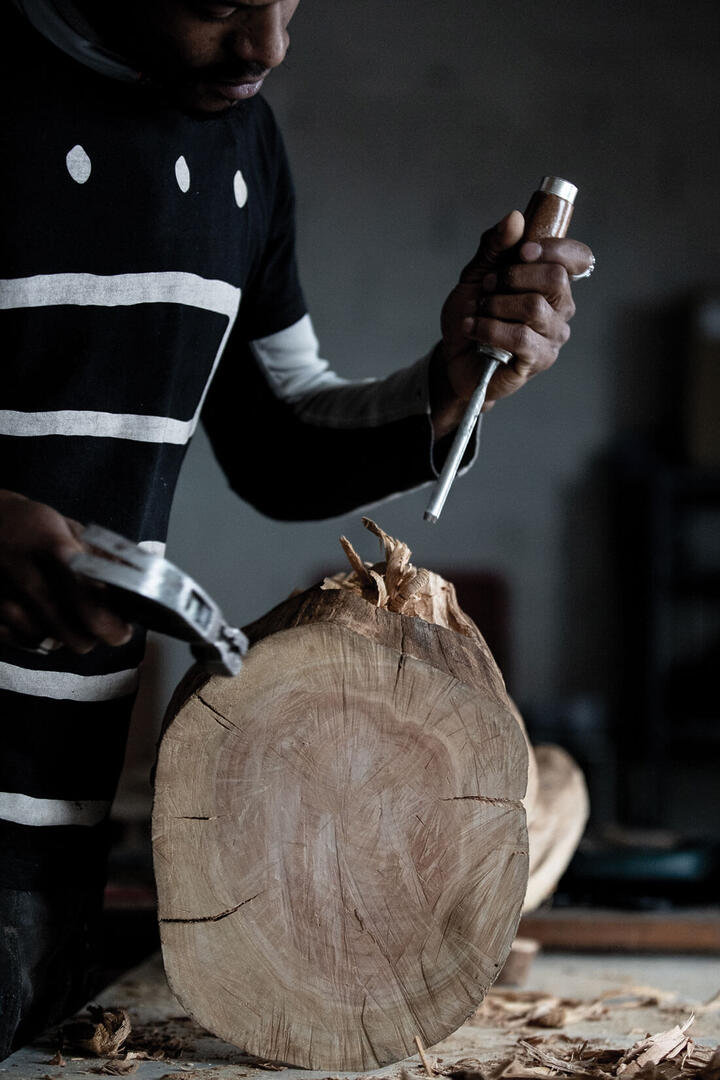 L'artisan du bois Boris Ndjantou 3 Boris Ndjantou Biome table bois sur mesure toulouse