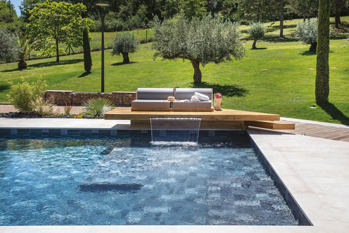 Piscine rénovée à Lamillarié 3 everblue piscine Lamillarié