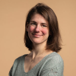 Valérie Tanfin, plumassière