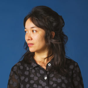 Sarah Hô, tisserande