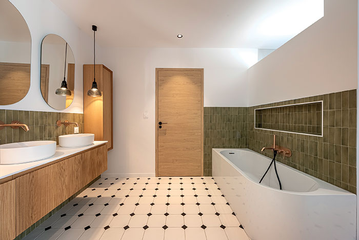 Salle de bains naturelle