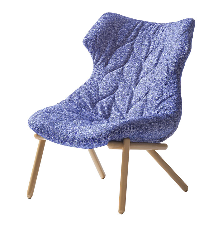 fauteuil avec tissu bleu