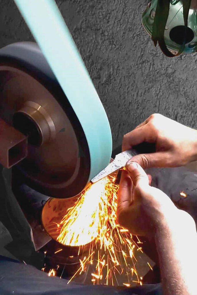 détourage de la soie du couteau