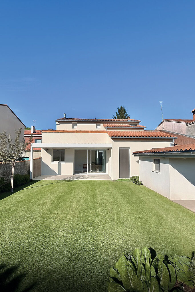 baie vitrée sur salle à manger