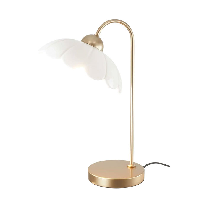 Shopping fête des mères avec une lampe vintage et florale