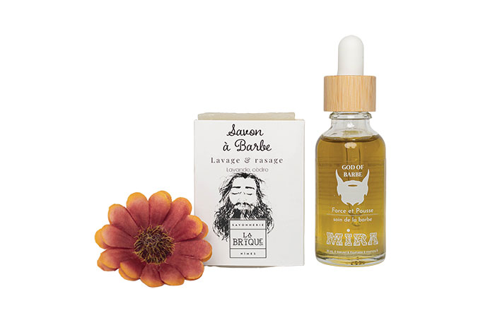 Shopping fête des pères avec coffret de produits pour la barbe