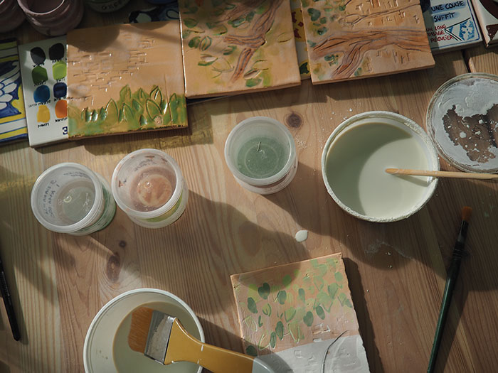 Élisabeth Ledoux, décoratrice murale : échantillonnages et tests de coloris