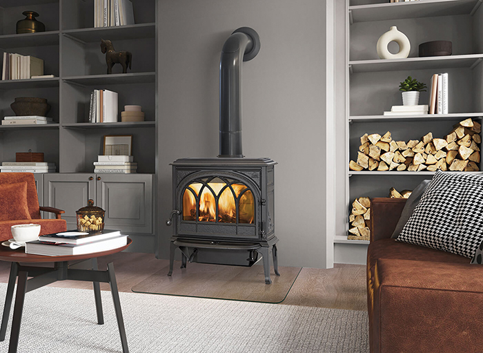 Poêle à bûche F 400 Eco de Jotul chez chez Brisach & Jøtul Albi à Le Séquestre
et Côté Flammes à Saïx