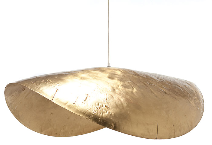 Suspension Brass de Gervasoni chez Cerezo à Portet-sur-Garonne