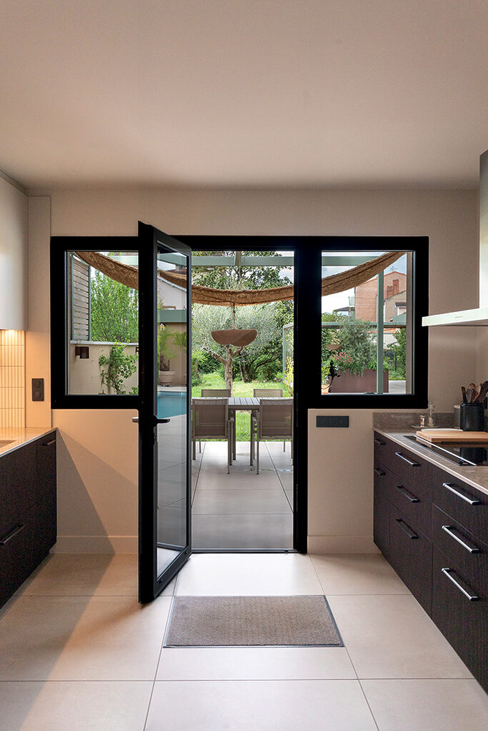 Rénovation d'une villa par Le Studio d'ici à Albi